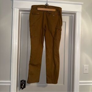 Izod Men's Tan Straight Cargo Pants